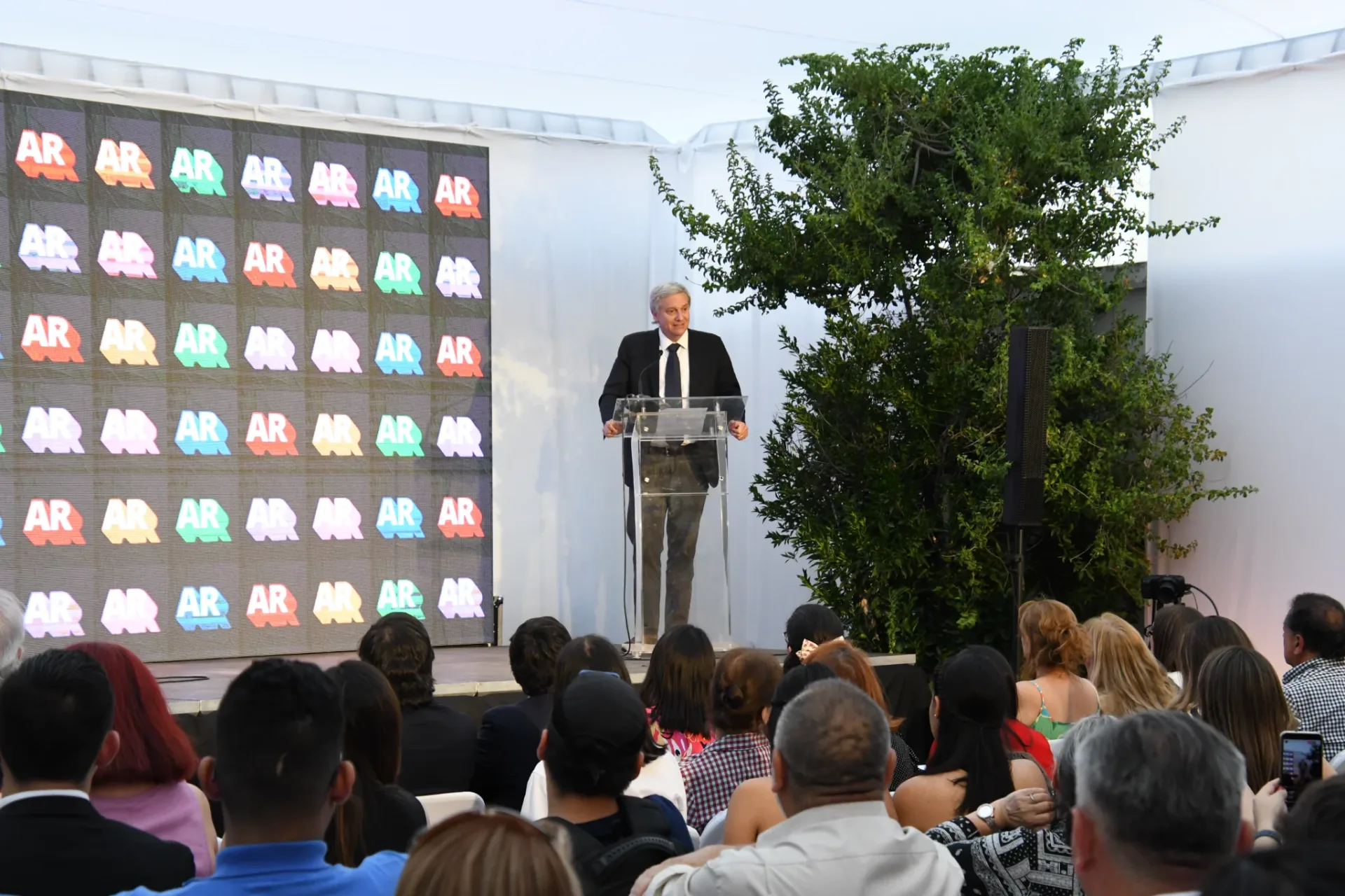 Fotografía 11 de Academia Republicana Finales 2022 Santiago
