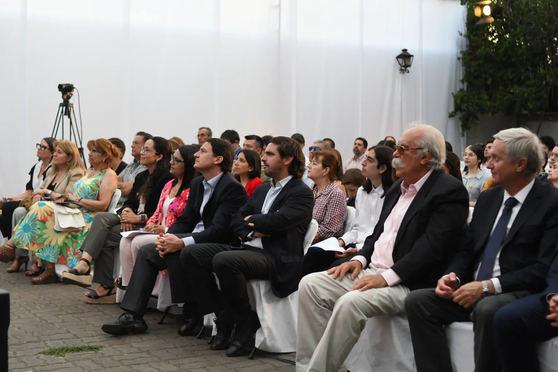 Fotografía 9 de Academia Republicana Finales 2022 Santiago